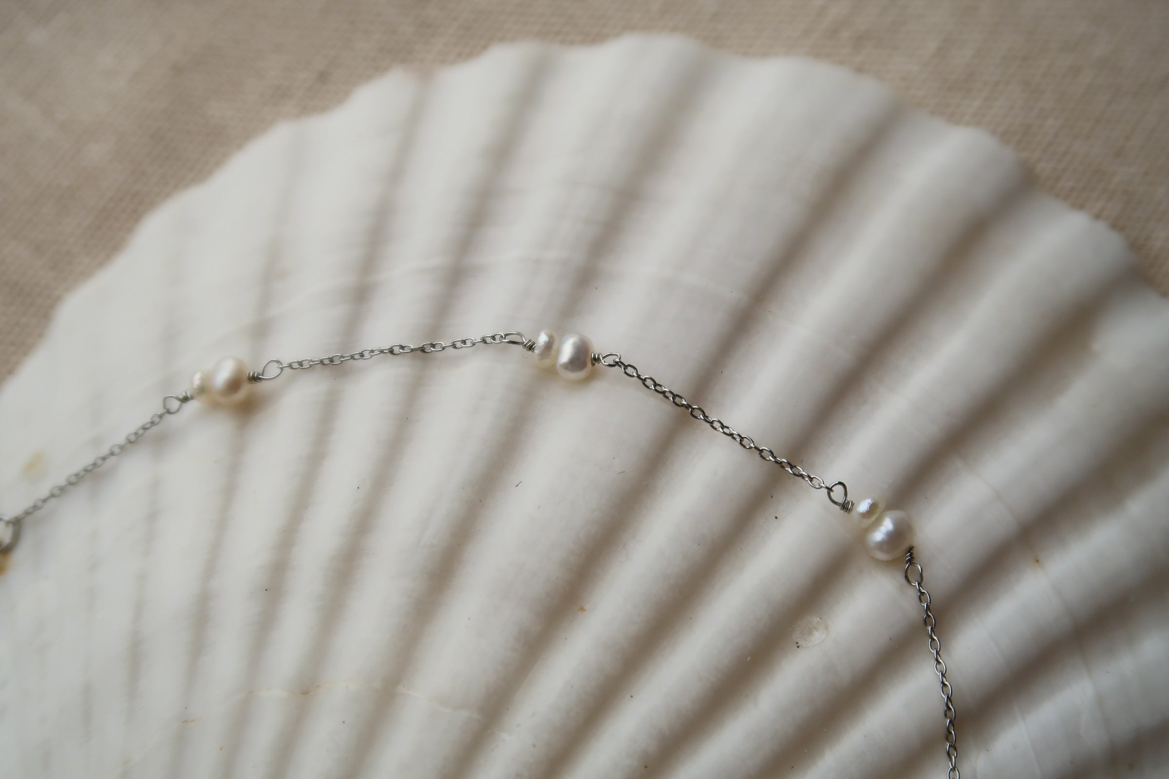 mini mini pearl bracelet