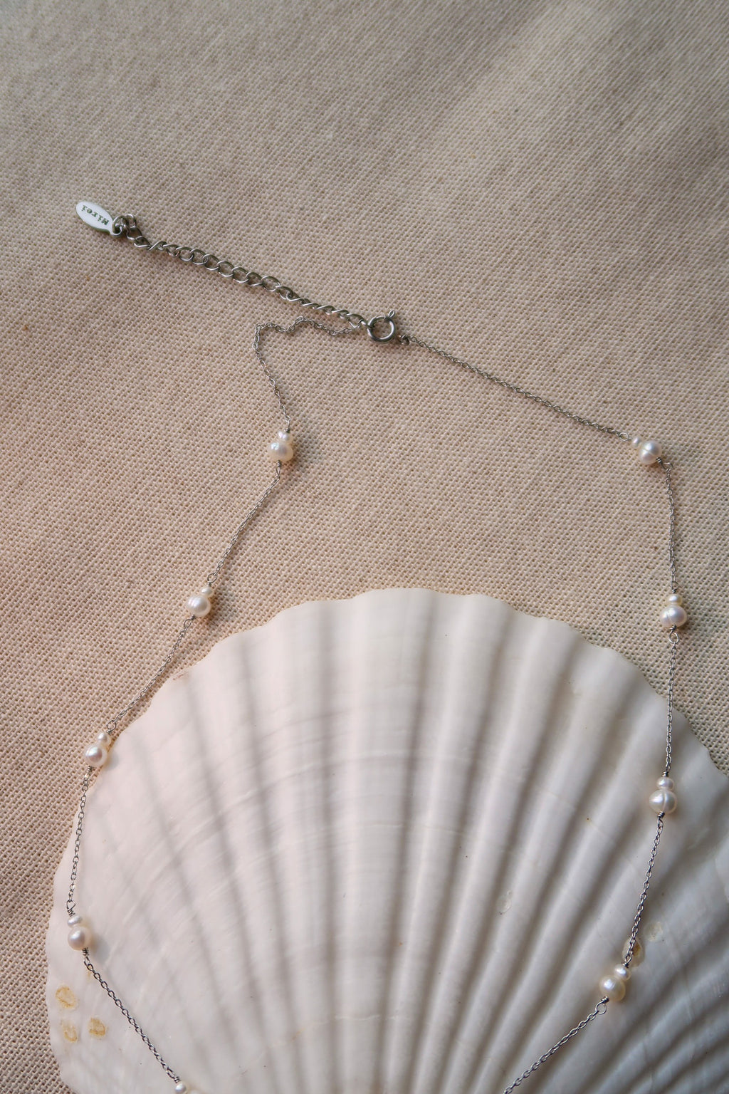 mini mini pearl drop chain necklace
